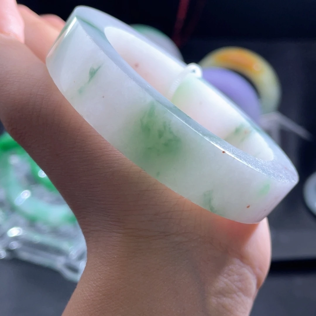 未镶嵌手镯定制翡翠