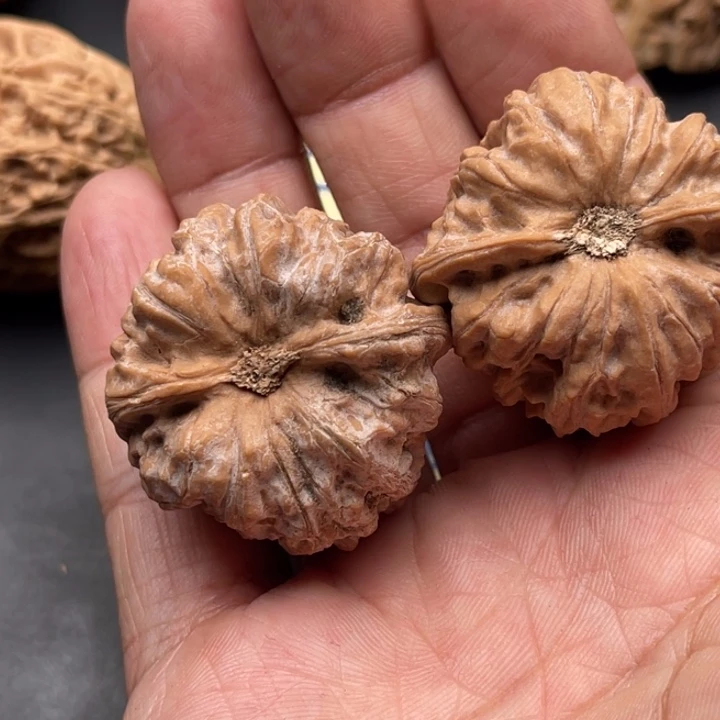 大***烟文玩核桃吊坠文玩核桃链接专属