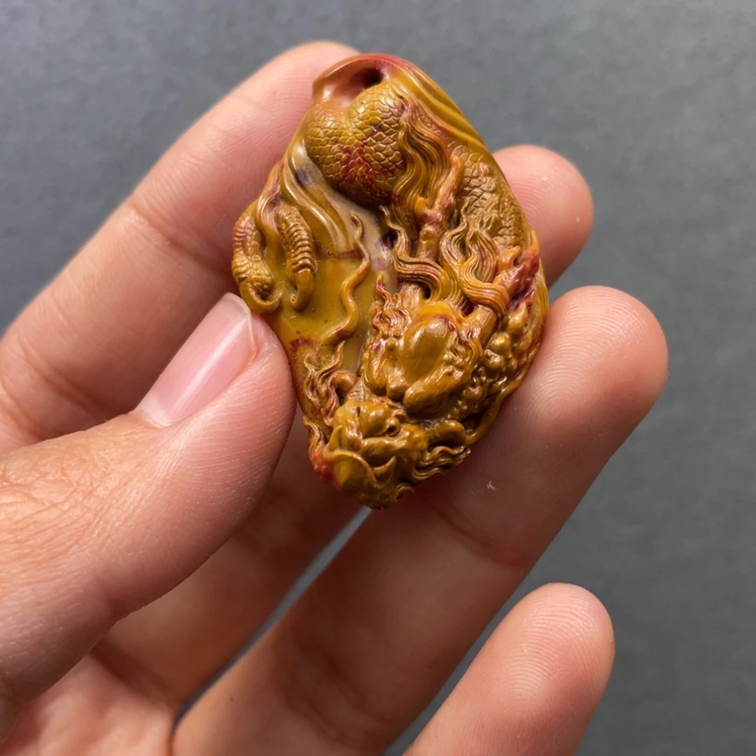 南红玛瑙未镶嵌配饰龙