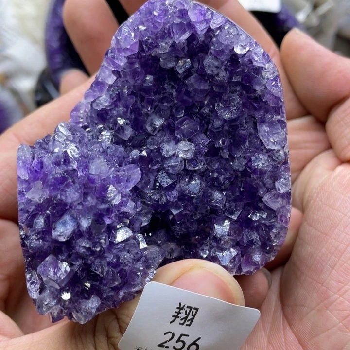未镶嵌水晶大型摆件（非配饰）