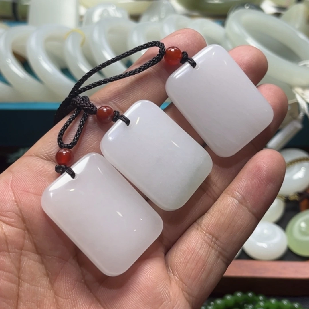 未镶嵌颈饰玛瑙/玉髓