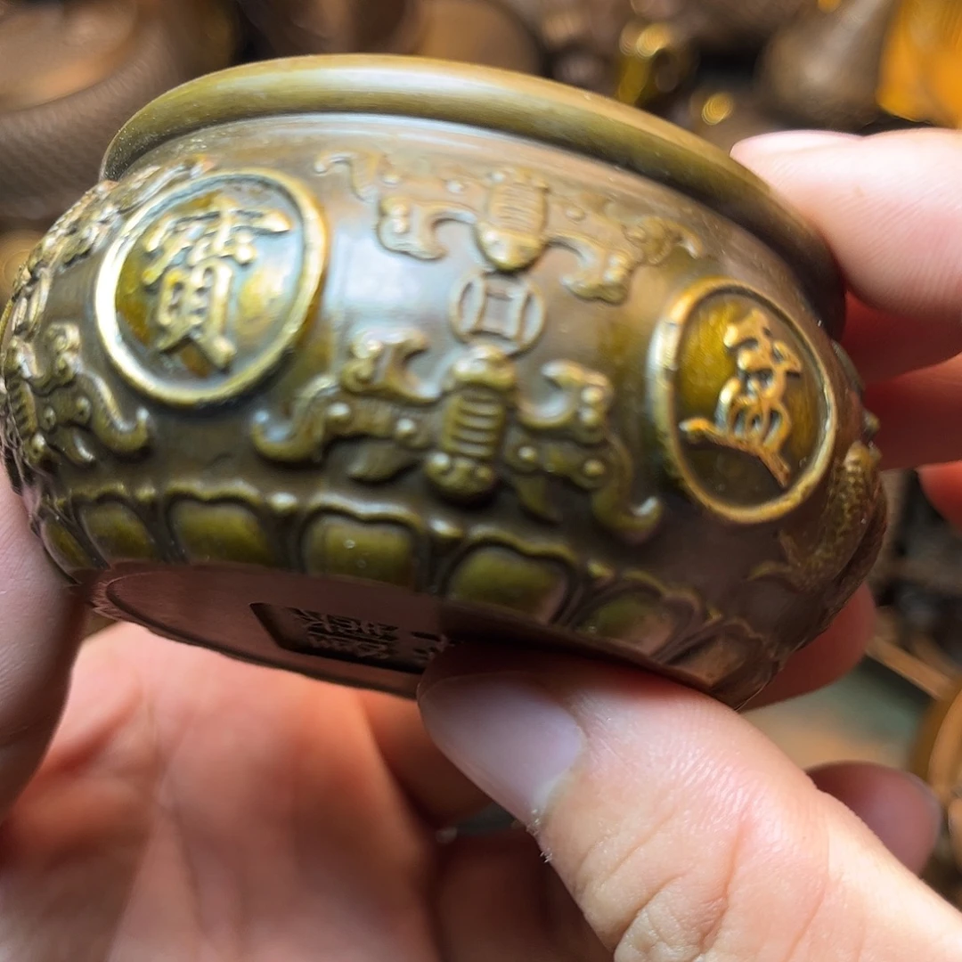 精美铜器工艺品等