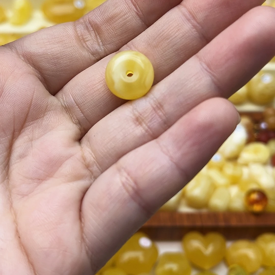 蜜蜡未镶嵌裸石天然