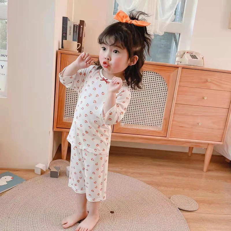 E03  儿童莫代尔家居服套装 白底小橙子