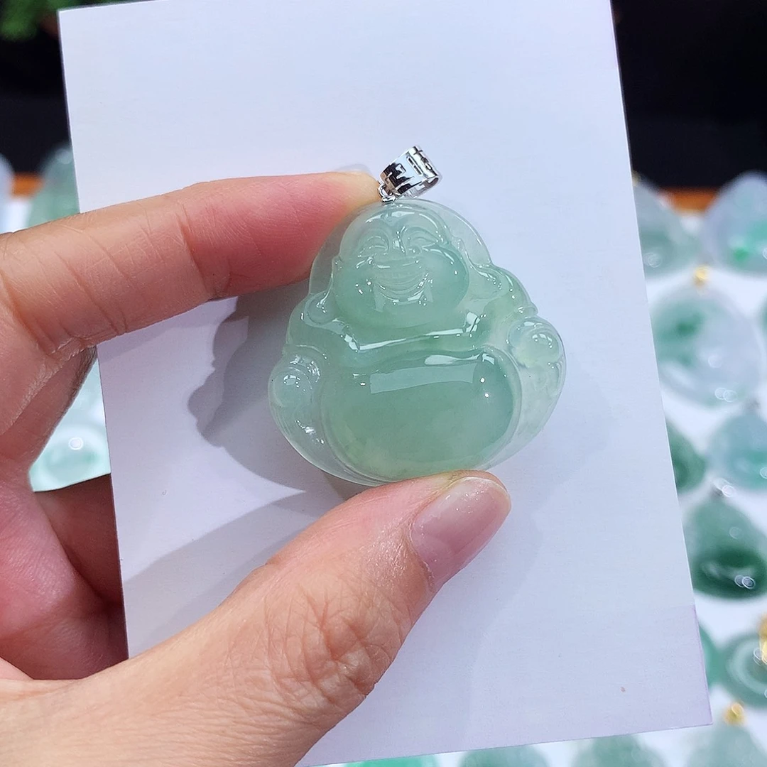 翡翠18K金镶嵌颈饰翡翠吊坠