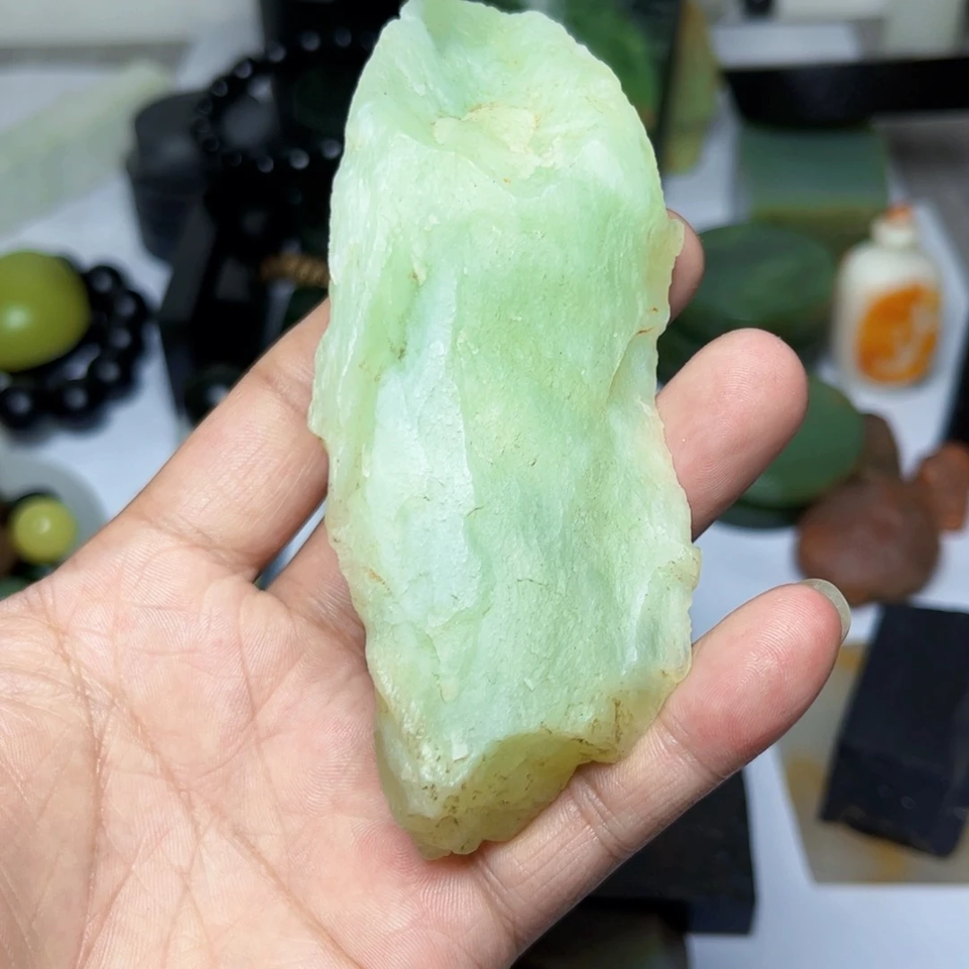 和田玉未镶嵌珠宝半成品