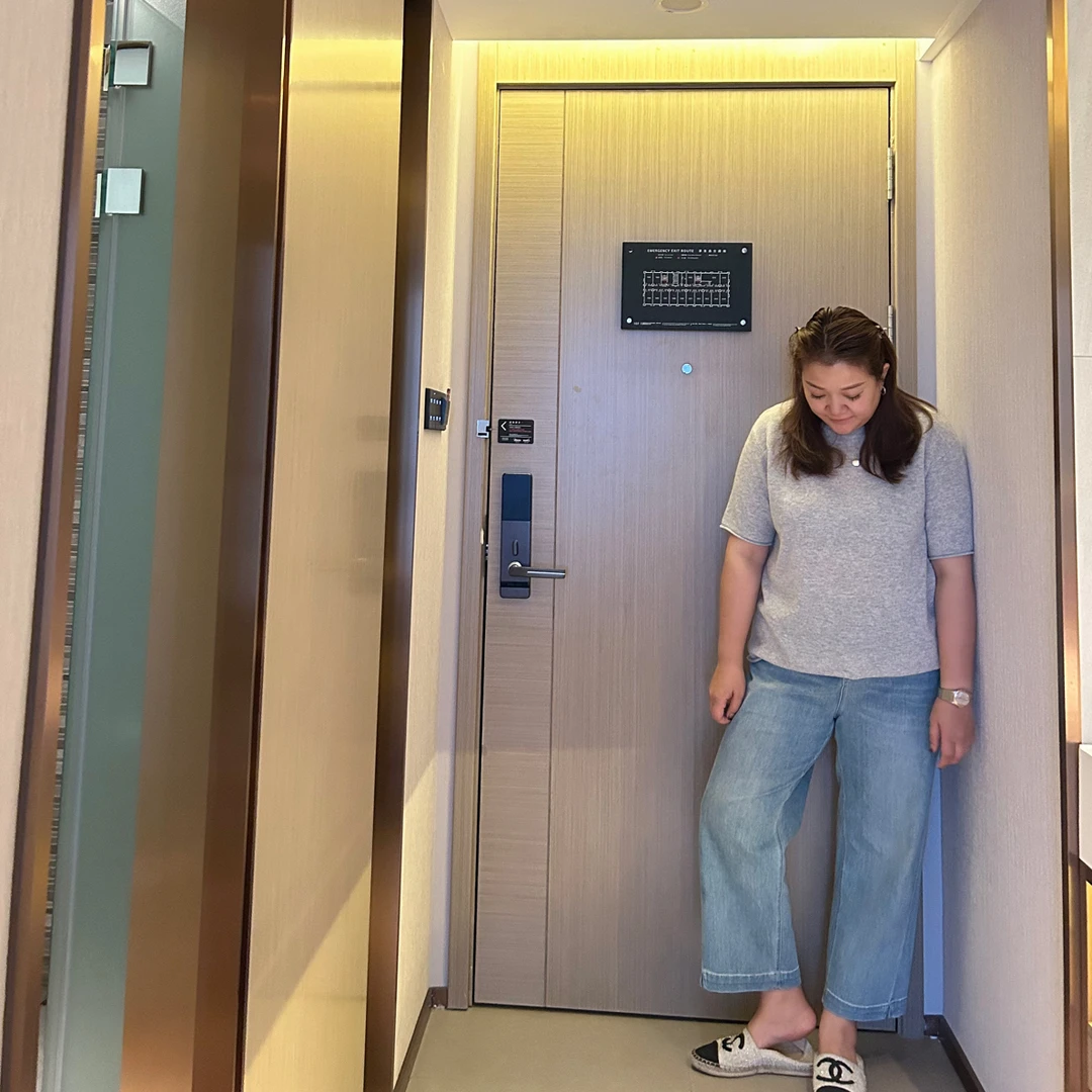 韩系老钱风级简卷边纯色针织全羊毛宽松显瘦短袖T上衣百搭