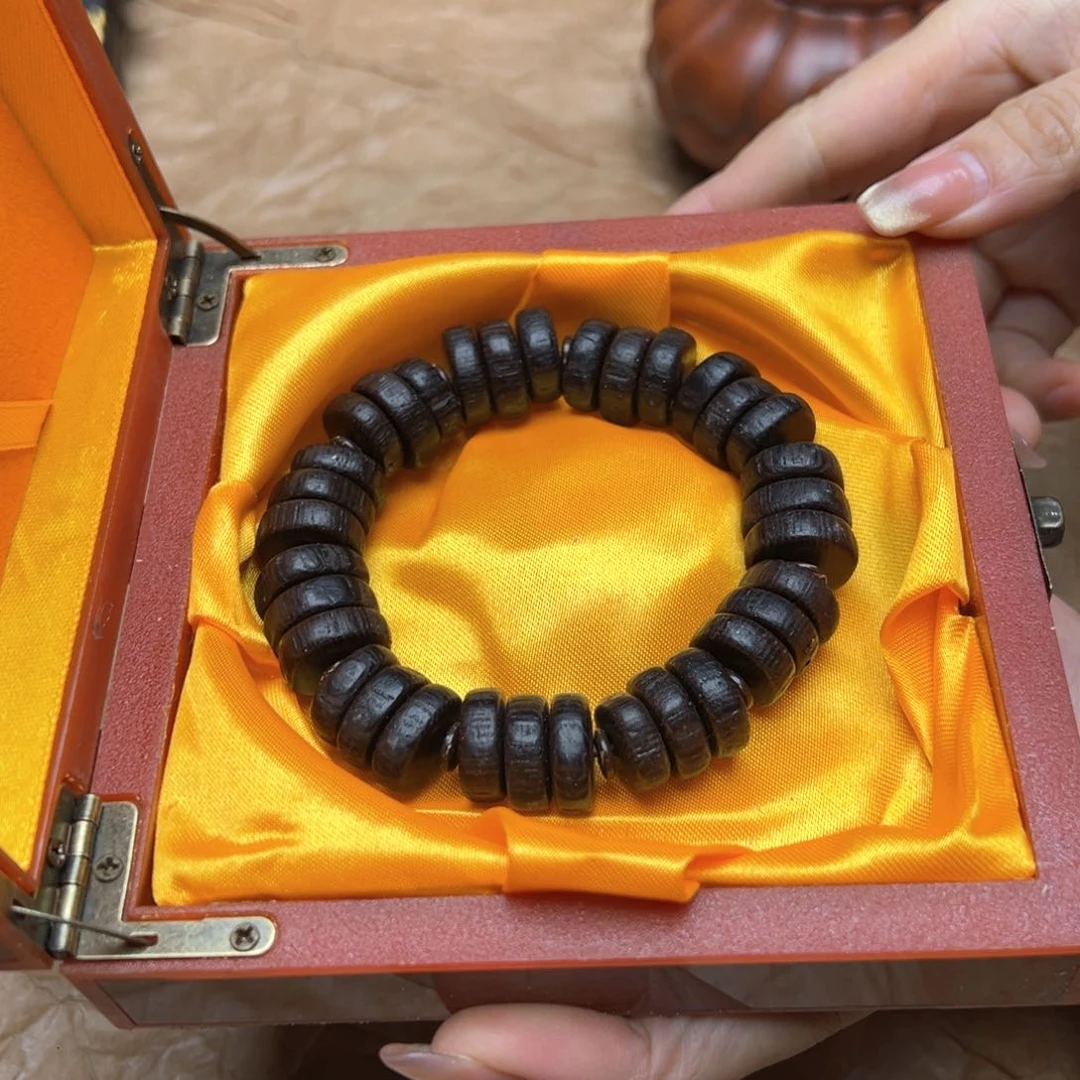 大叶紫檀（黑酸枝木类）