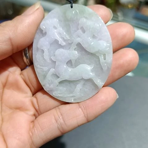 翡翠颈饰未镶嵌吊坠