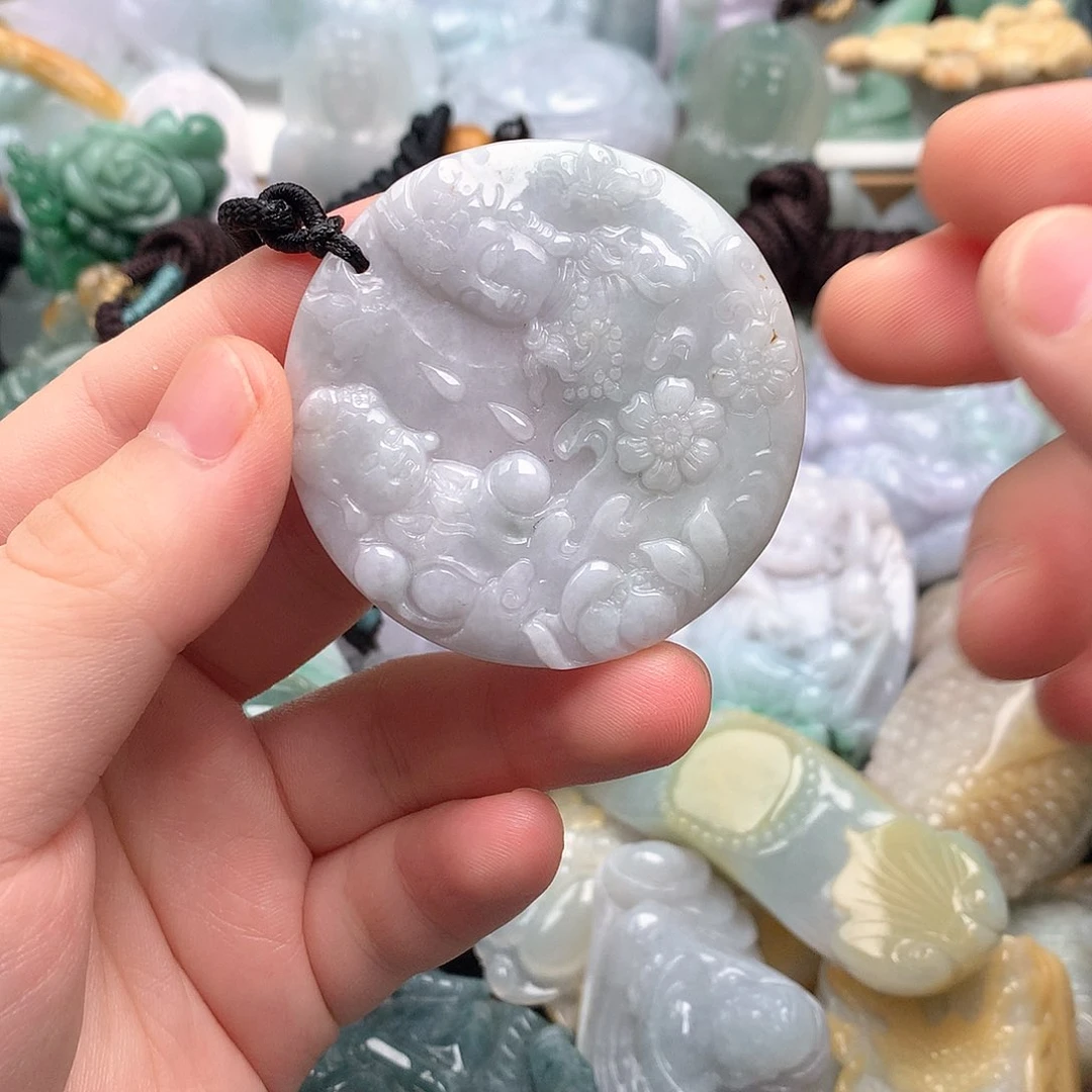 吊坠(不含链)未镶嵌翡翠