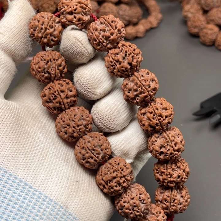 金刚菩提手串?金刚菩提