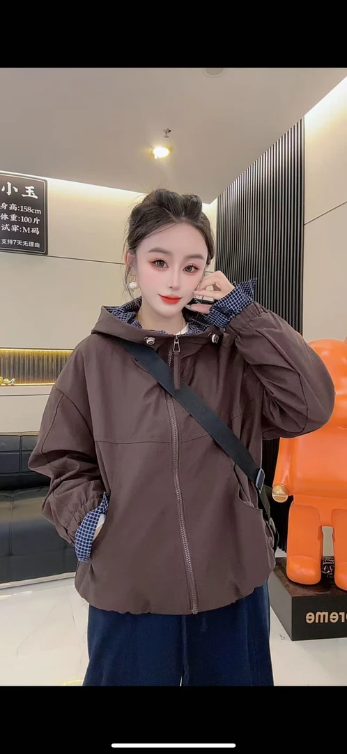 短款拼接冲锋衣2025春秋季新款时尚百塔宽松休闲夹克上衣外套女
