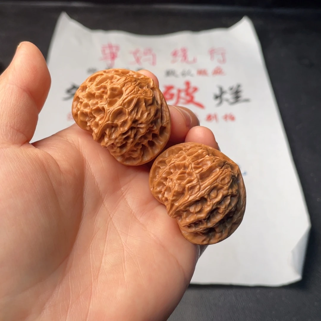 文玩核桃把件888 40宫灯