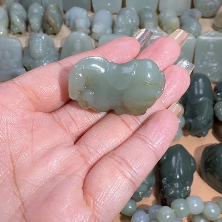 和田玉未镶嵌挂件