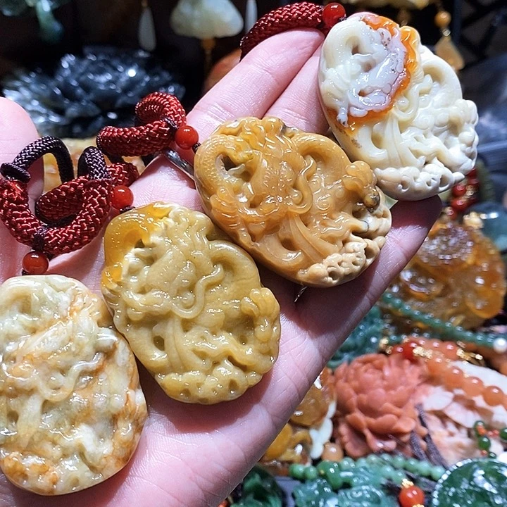 岫玉未镶嵌毛衣链