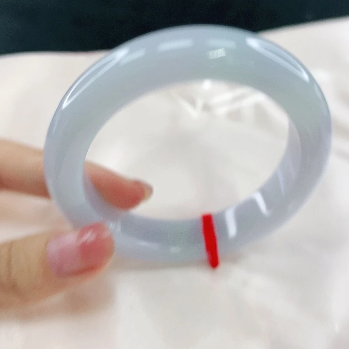 翡翠未镶嵌手镯圈55.8，79011