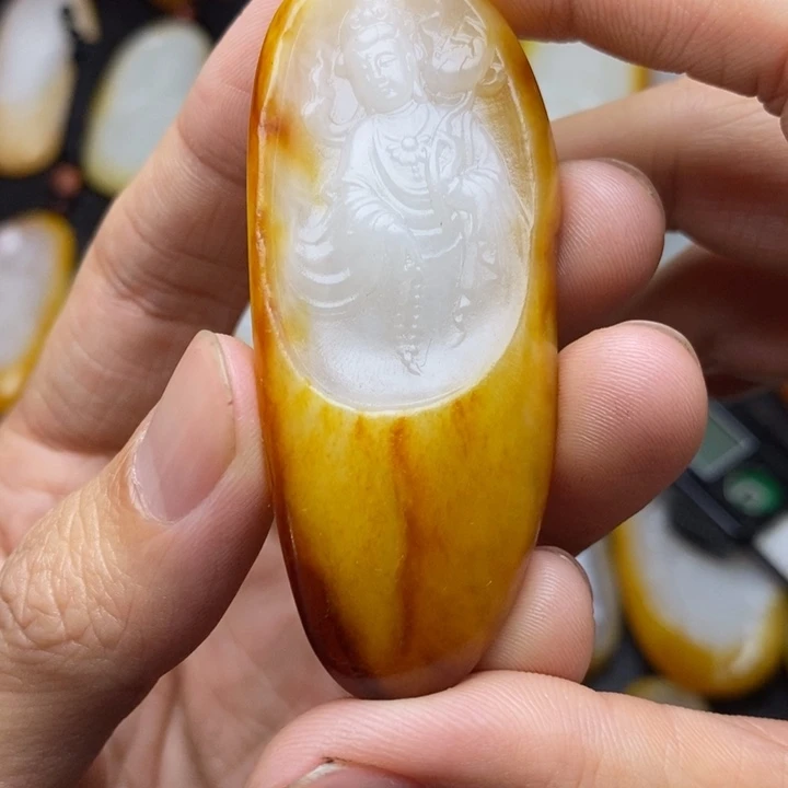 和田玉未镶嵌颈饰