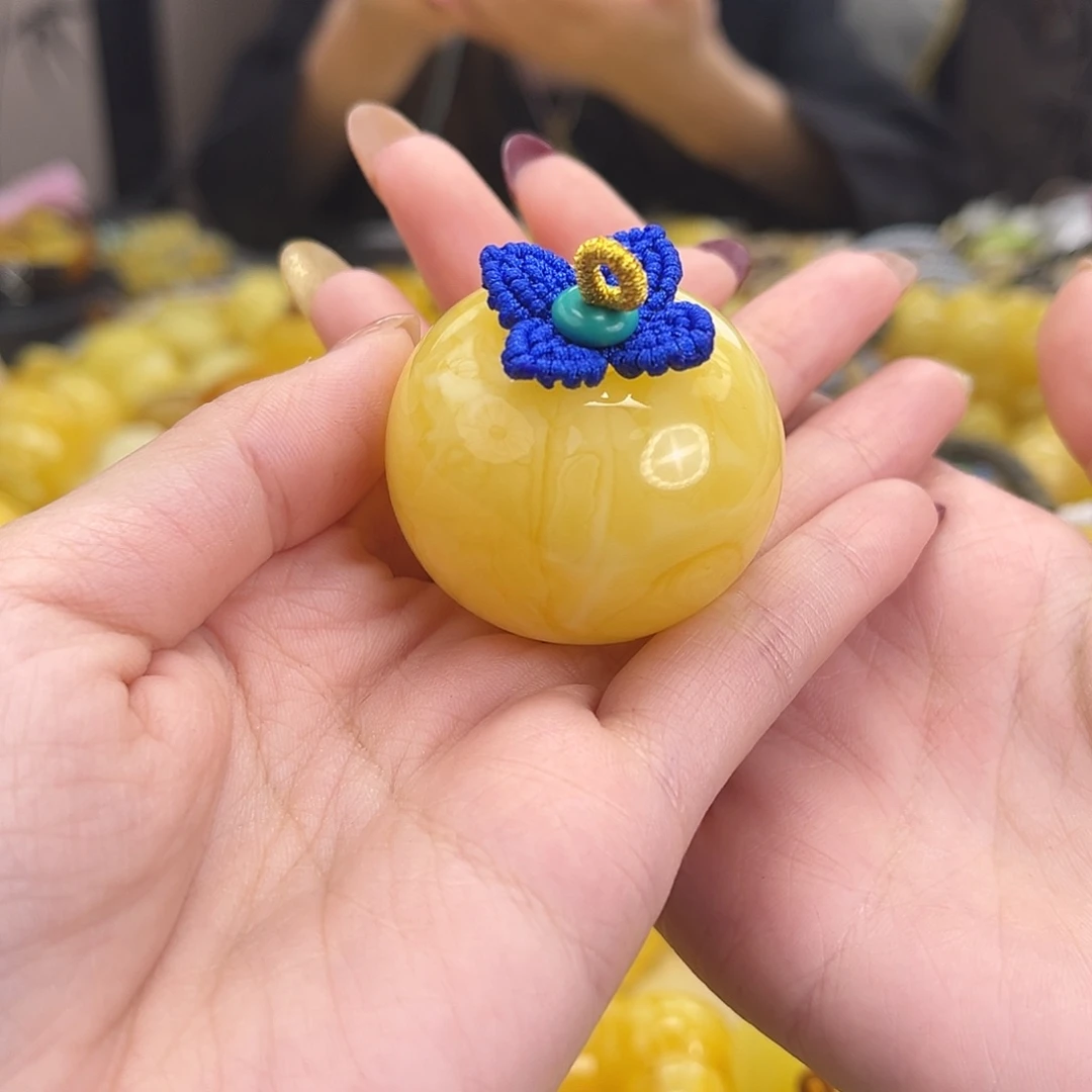 裸石琥珀未镶嵌29g柿子