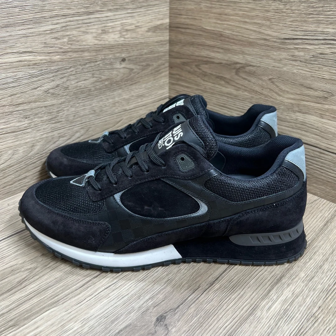99新 LouisVuitton/路易威登 Run Away 黑棋盘格运动鞋 40.5码
