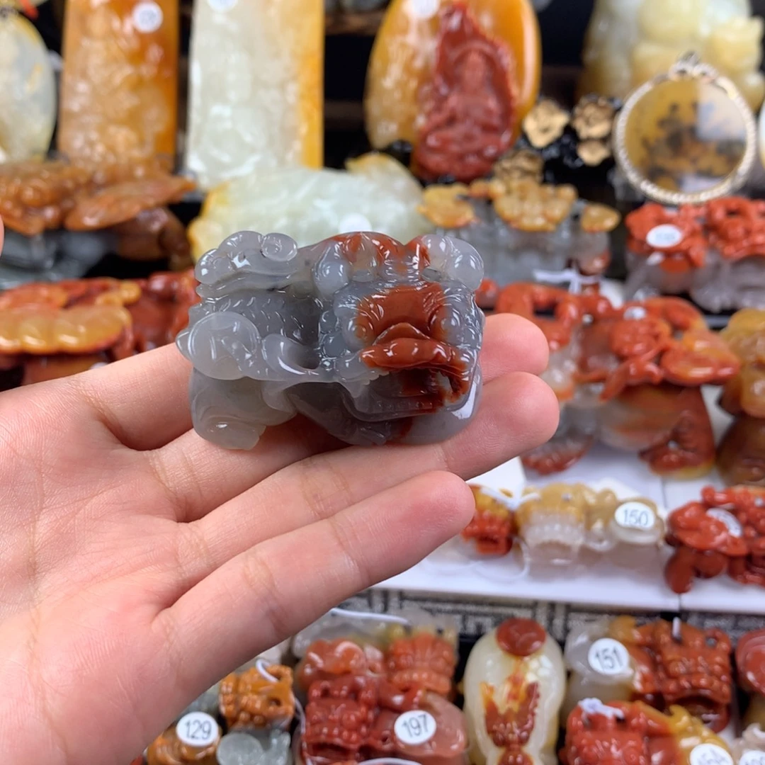 石英质玉（黄龙玉）未镶嵌挂件