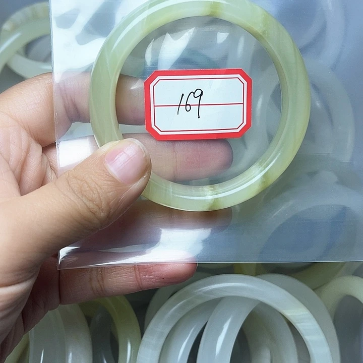石英质玉手镯未镶嵌169