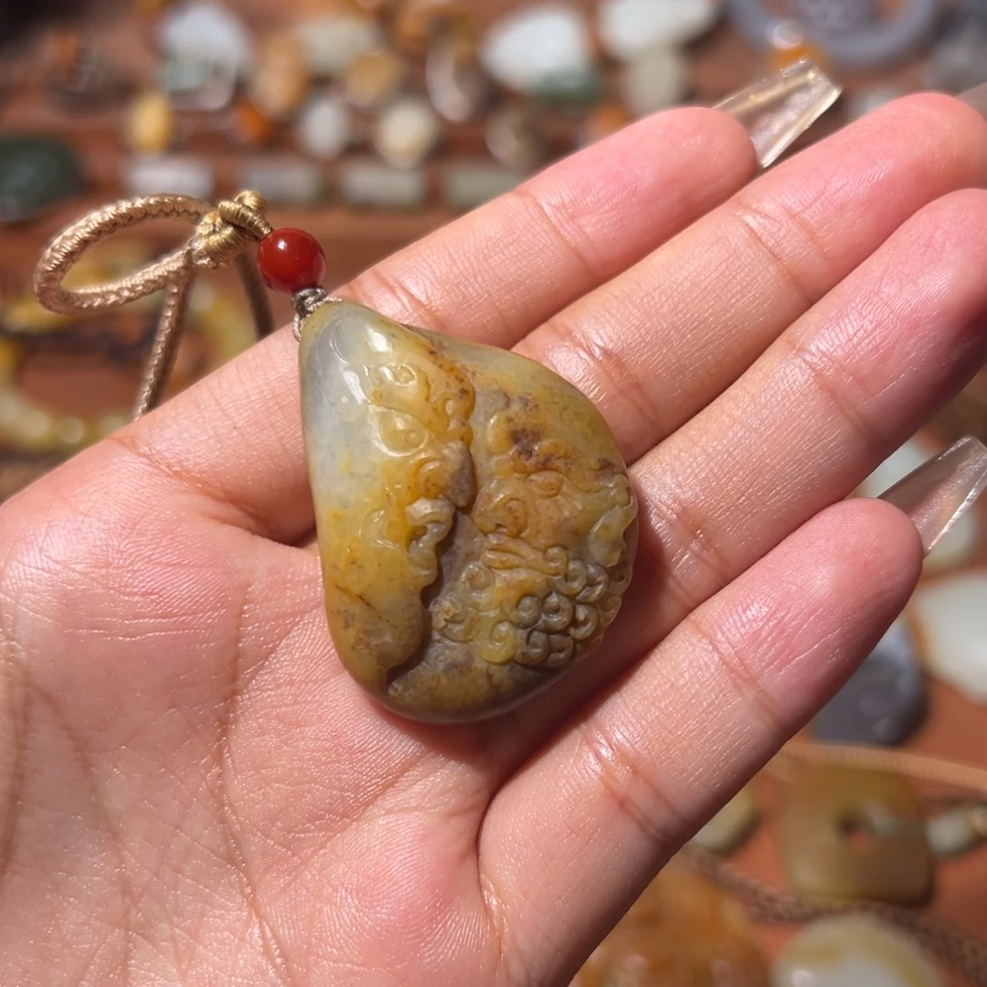 颈饰未镶嵌和田玉