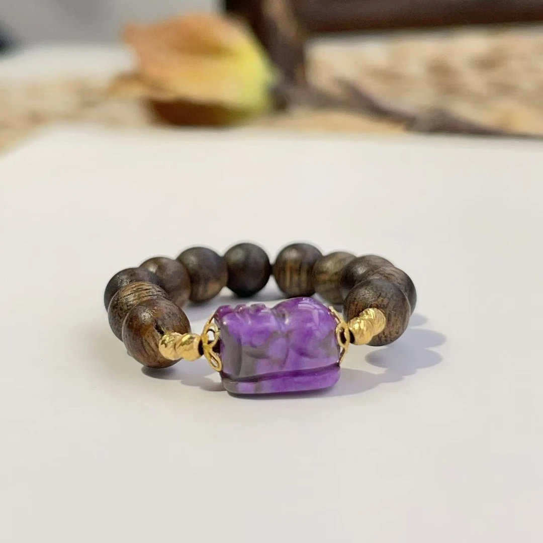 舒俱来泥地樱花紫貔貅沉香沉水白奇楠0.4戒指/18k/ABQ5787（鹿鸣）