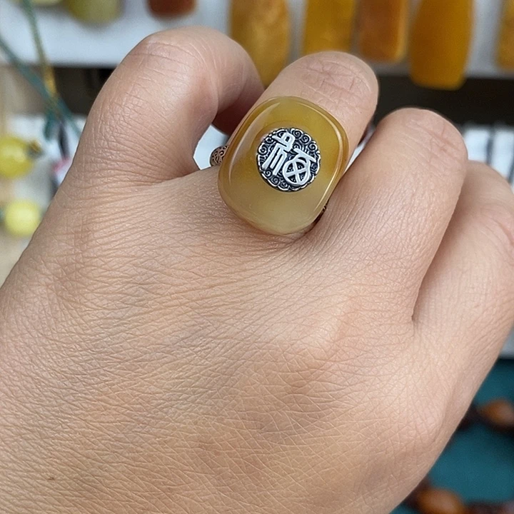 蜜蜡未镶嵌珠宝奇石戒指