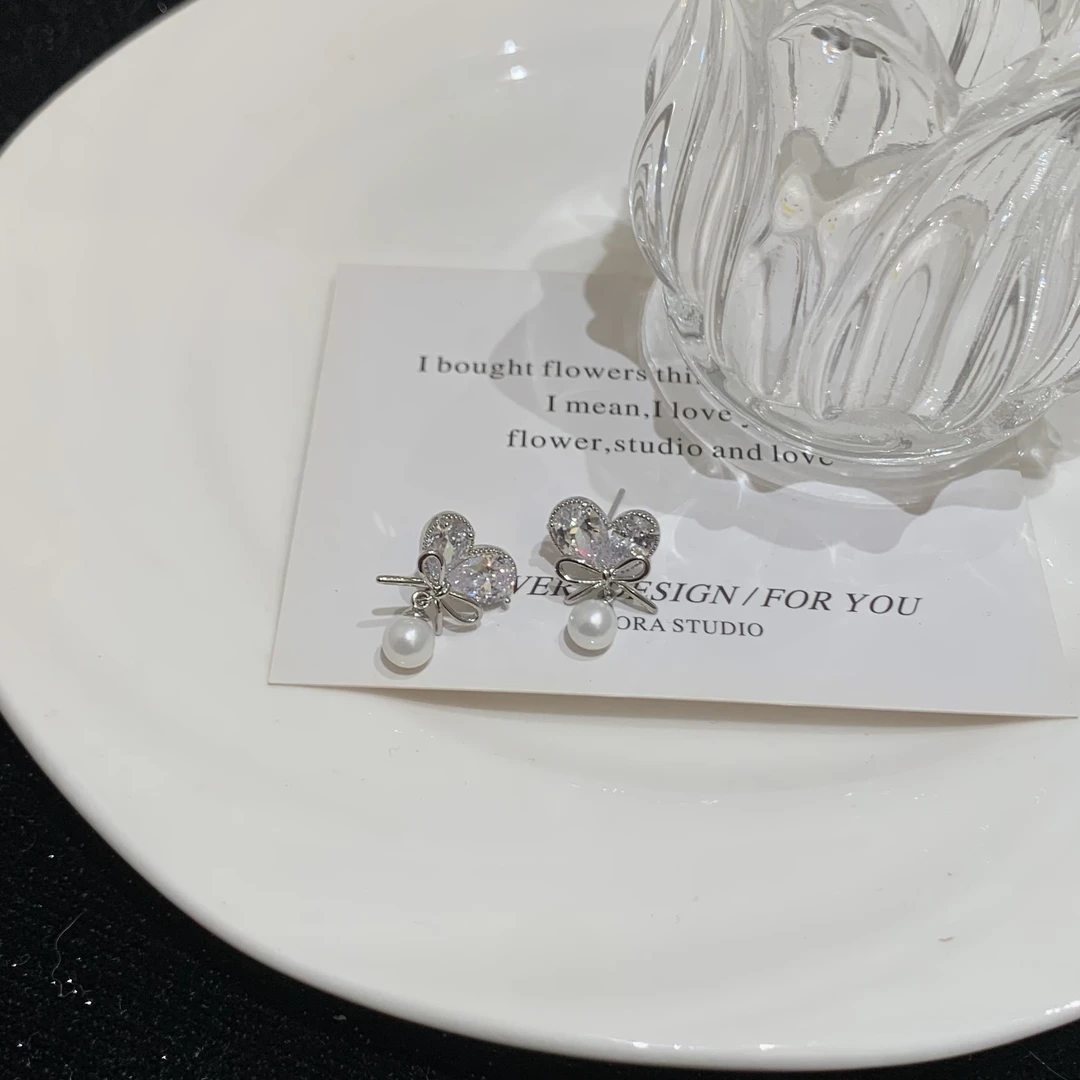 铜合金耳饰 AL3686 精致大爱心蝴蝶结耳环轻奢小众气质百搭时尚