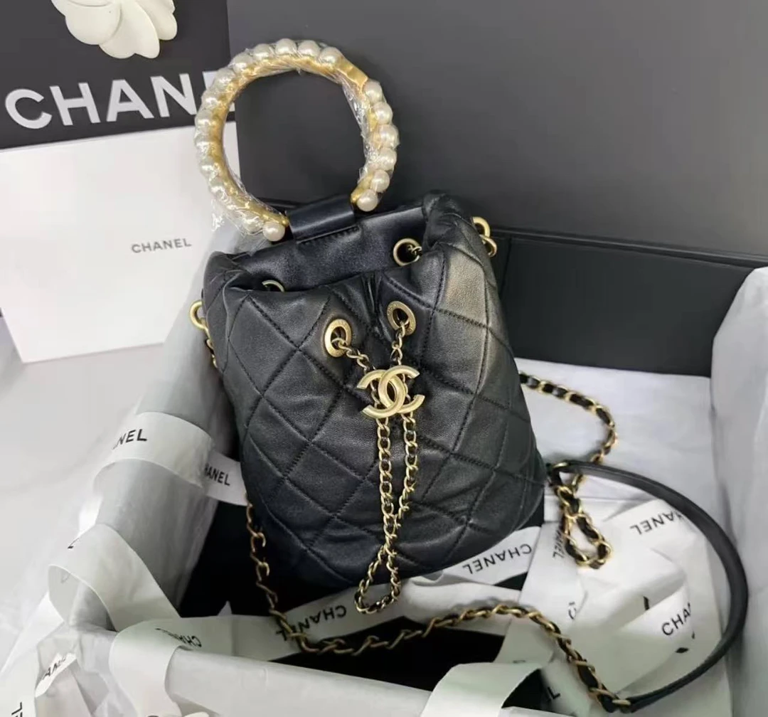 95新 Chanel/香奈儿 多多奢品/香奈儿黑金珍珠手提水桶挎包/98新