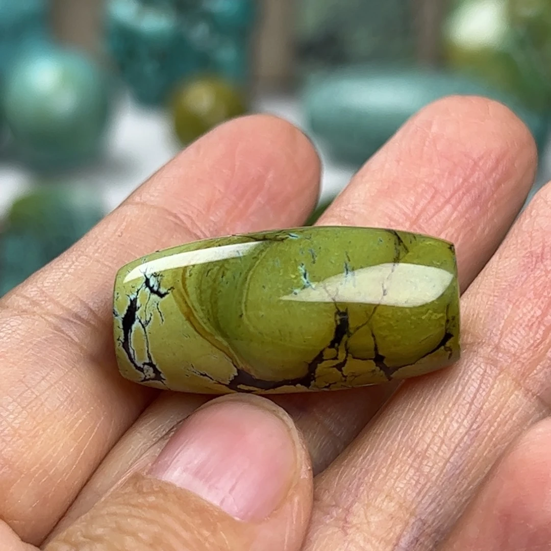 绿松石未镶嵌天然原矿绿松石