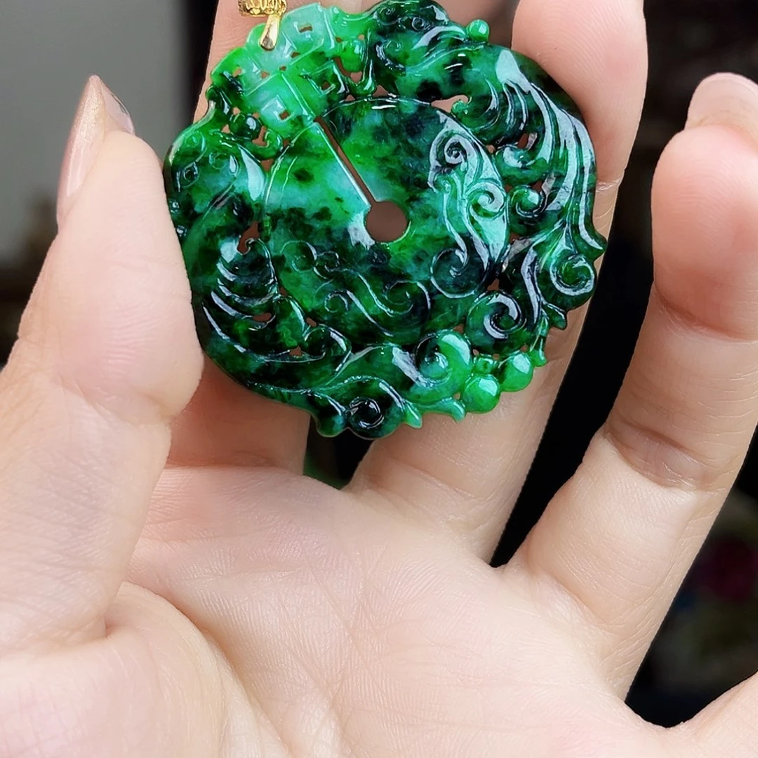 翡翠18K金镶嵌颈饰多样性