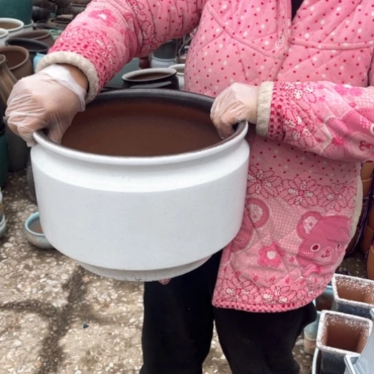 红陶口30高22瑕疵
