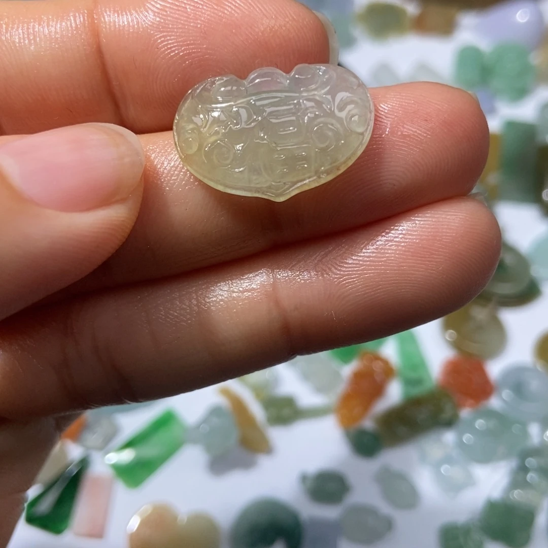 定制翡翠未镶嵌21*14.4*4.2