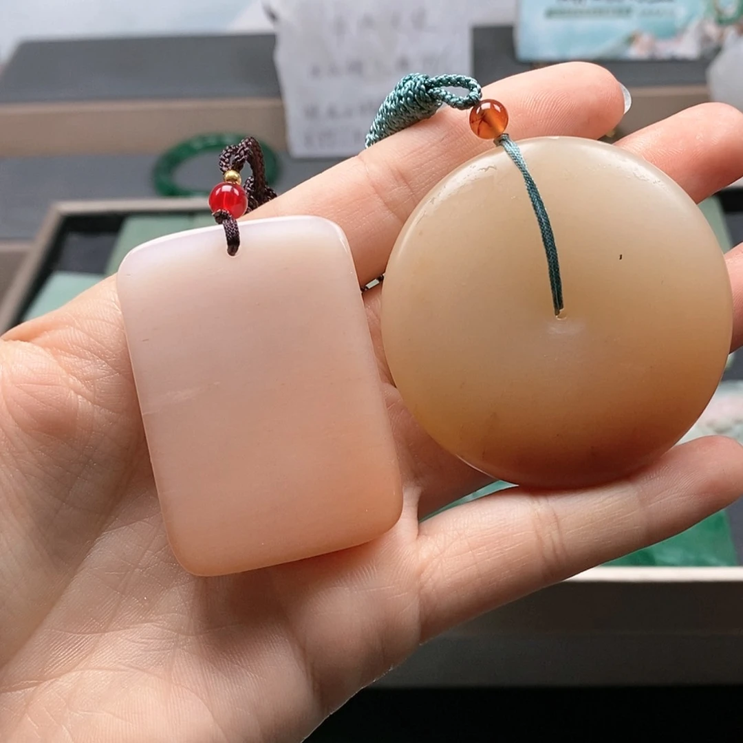 【闪购商品】石英质玉颈饰未镶嵌曦*