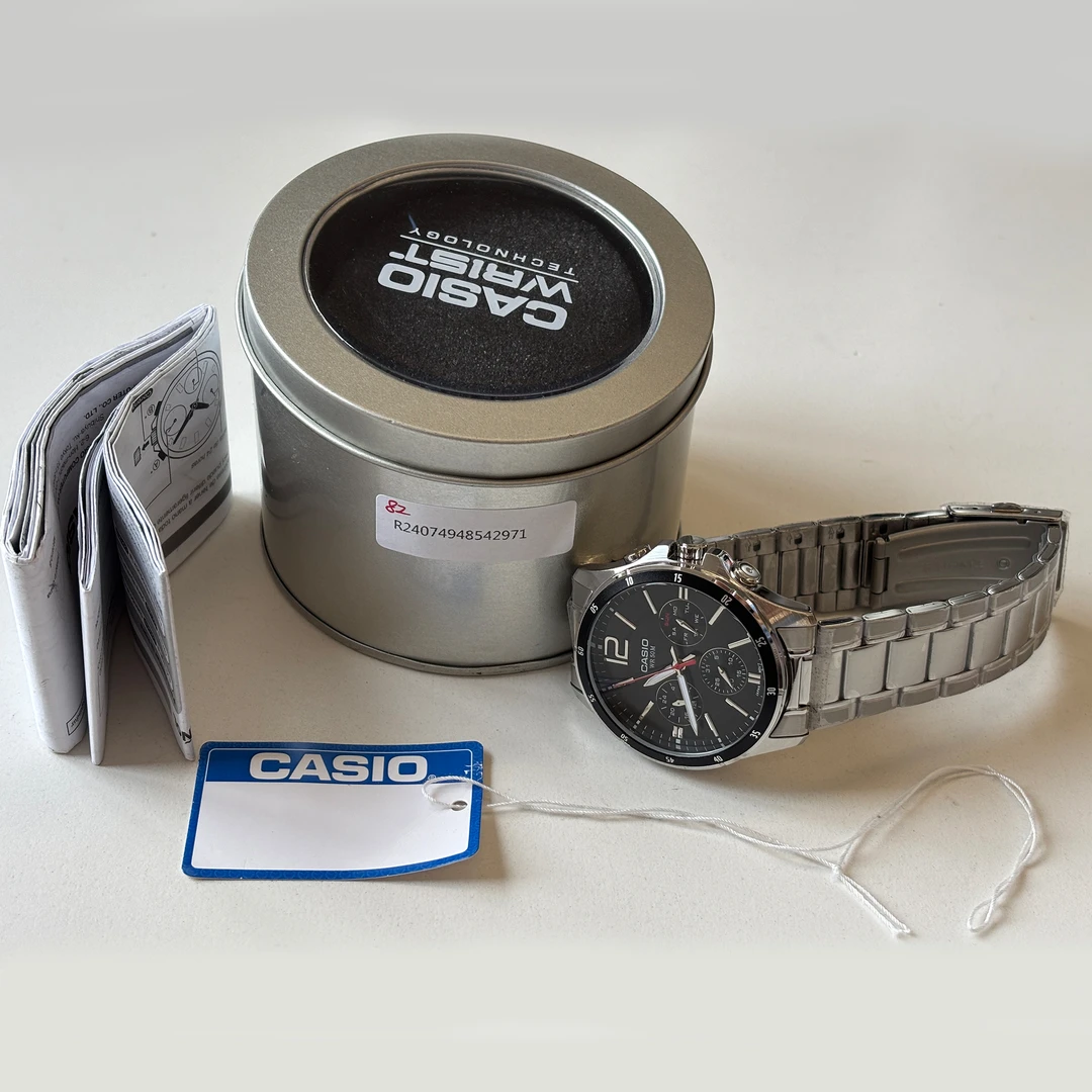95新 Casio/卡西欧 DRESSENTICER三眼商务休闲石英机芯47*43.5mm