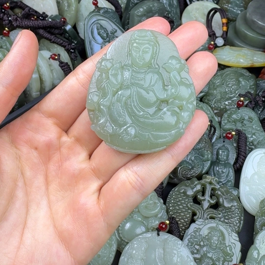 和田玉颈饰未镶嵌