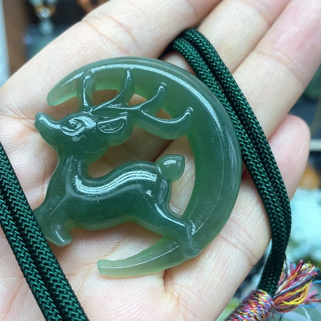 蛇纹石玉未镶嵌颈饰海****话