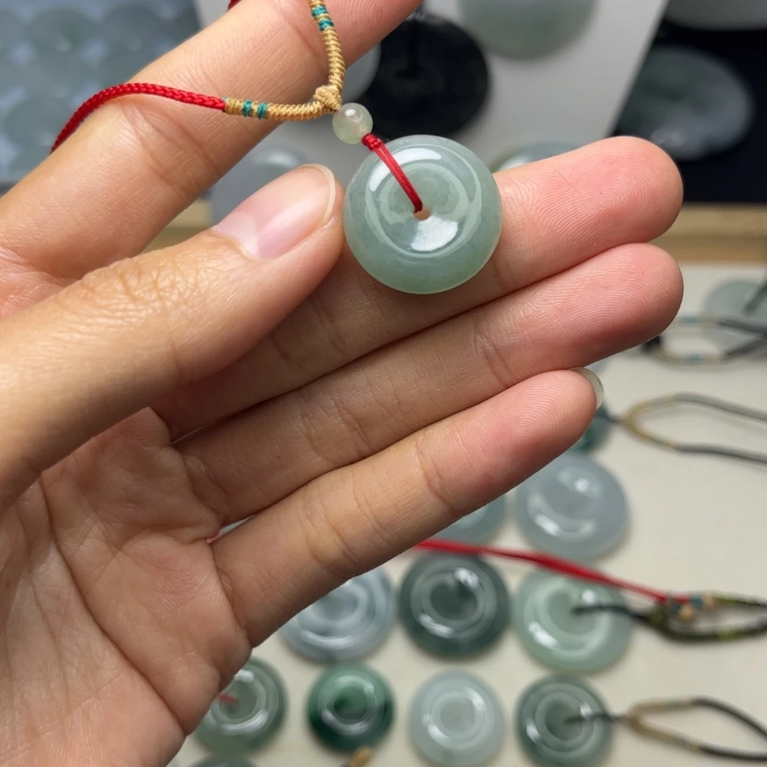 翡翠未镶嵌颈饰天然翡翠Ａ货