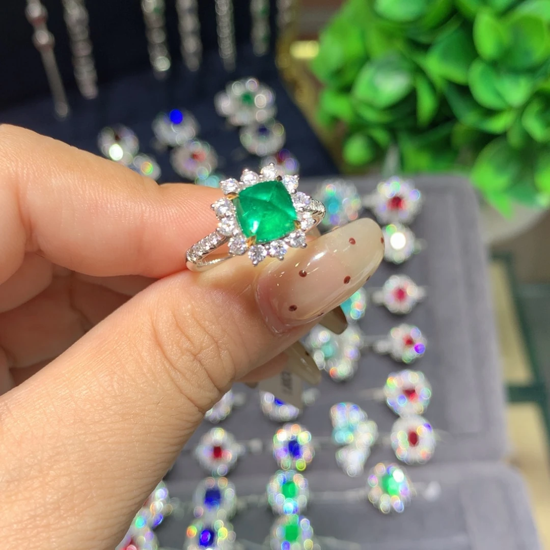 祖母绿戒指18K金镶嵌1.88ct