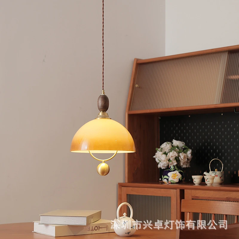 兰黛 包豪斯奶油玻璃法式餐厅中古风餐桌岛台侘寂吧台设计师吊灯