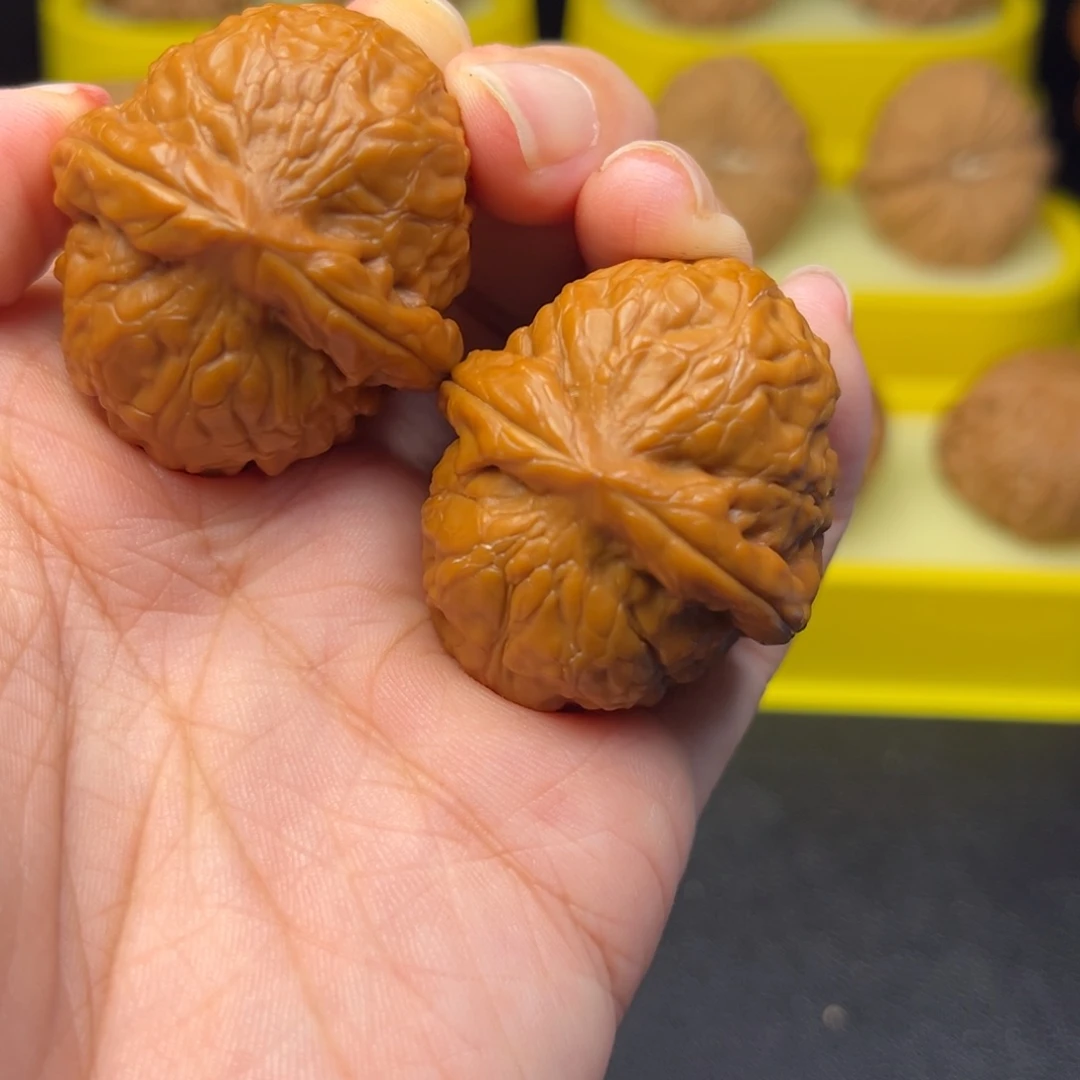 陌***｀文玩核桃吊坠舍利子