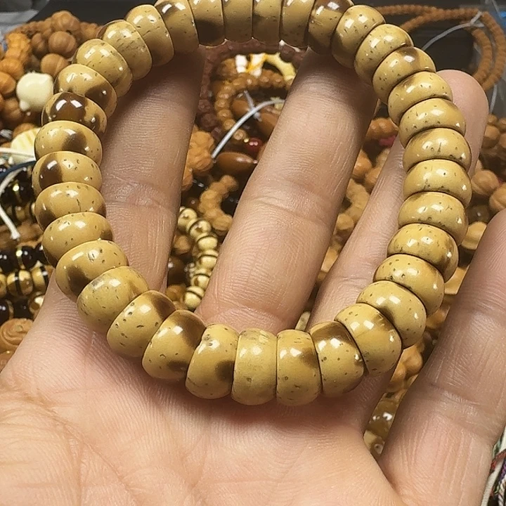 嘉***岁猴头核桃吊坠手串