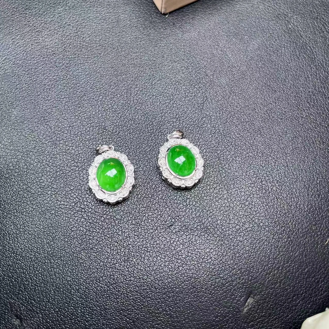 【玉经纶】40271/Q48-天然A货翡翠吊坠-多样性发其一