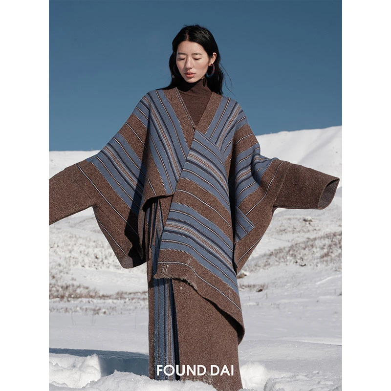 芝麻点提花工艺 羊毛骆马绒纱线|多穿法斗篷式毛衣 围裹半身裙