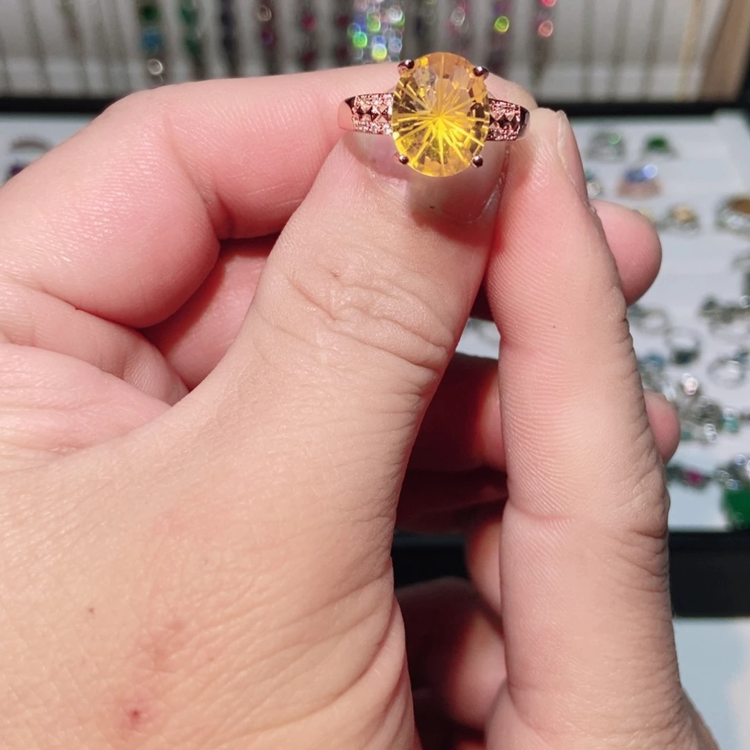 银S925镶嵌耳饰托帕石