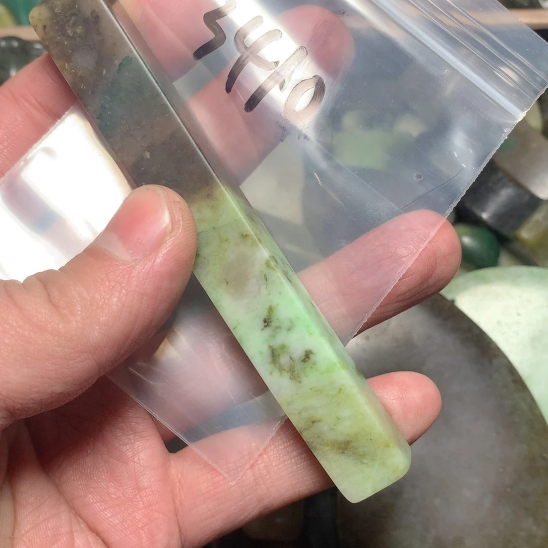 独山玉手链未镶嵌冯**彩