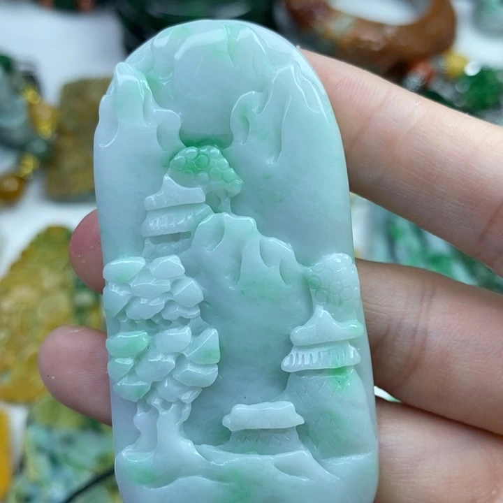 颈饰未镶嵌翡翠吊坠