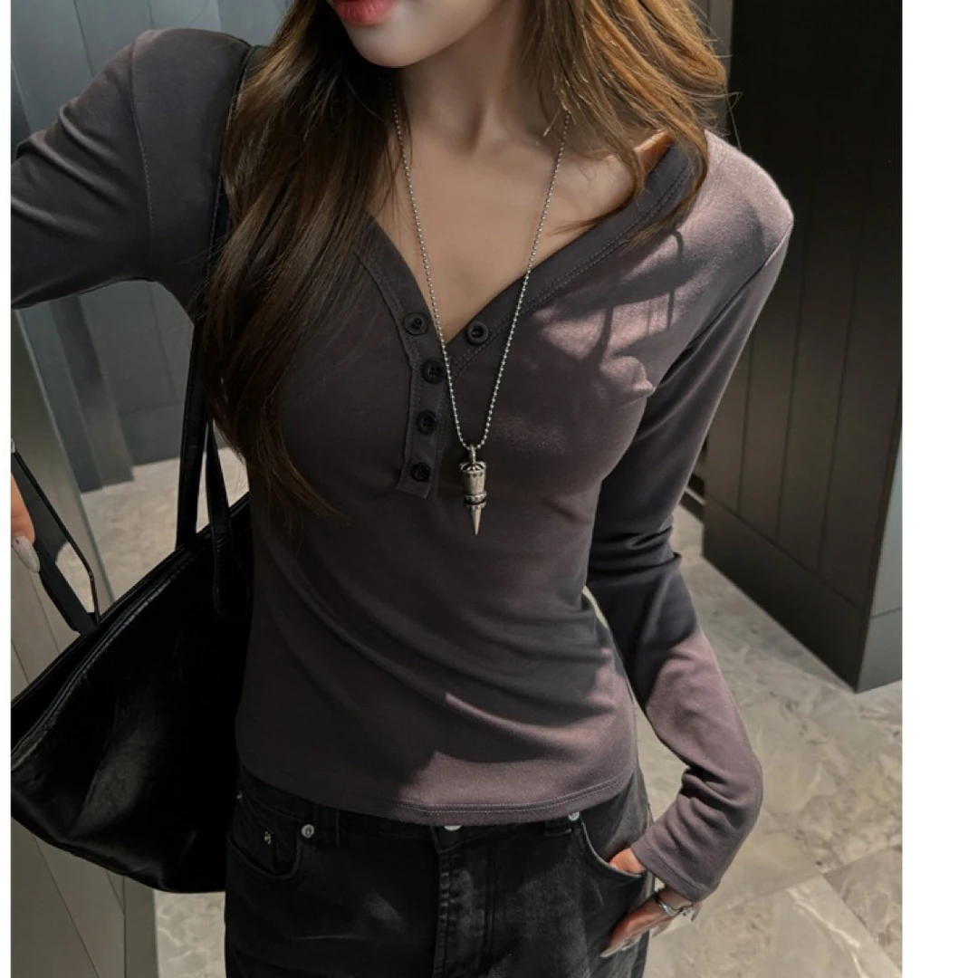 【Yoke】秋冬磨毛V领纽扣设计高级感打底衫内搭长袖可外穿修身上衣