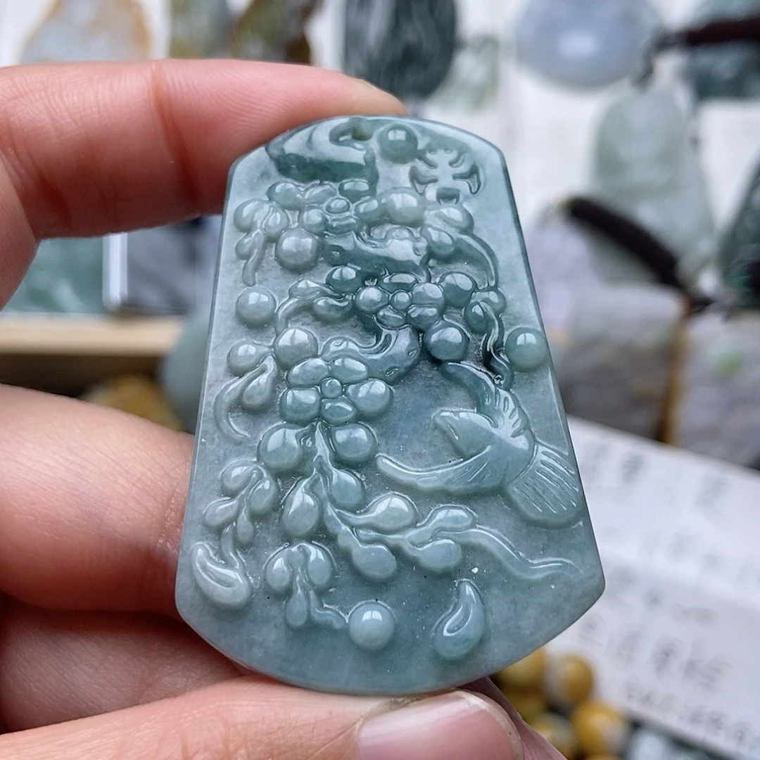 翡翠吊坠(不含链)未镶嵌翡翠